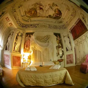 Casa Museo Palazzo Valenti Gonzaga Гостевой дом