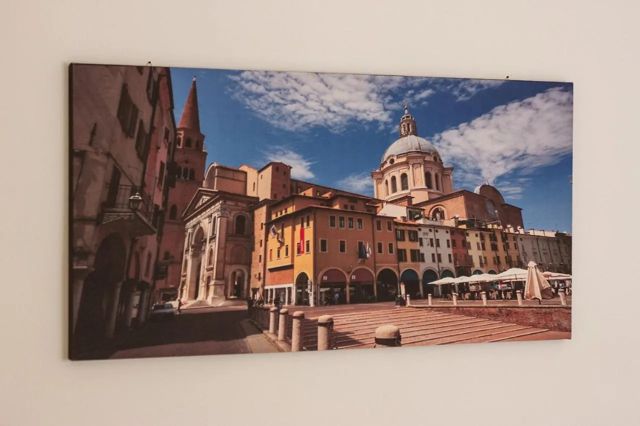 Suite Garibaldi - Smart Holiday Mantova Apartment