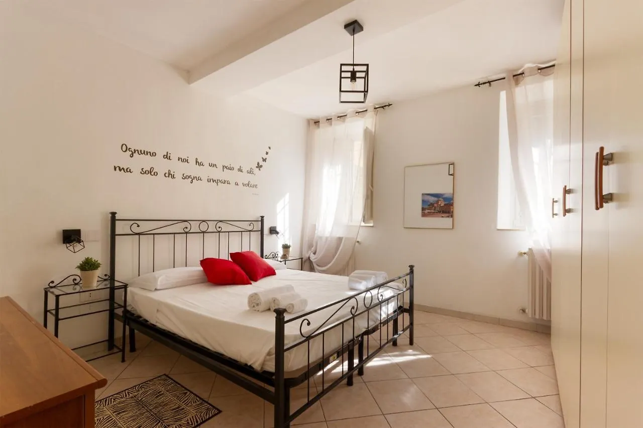 Suite Garibaldi - Smart Holiday Mantova Apartment